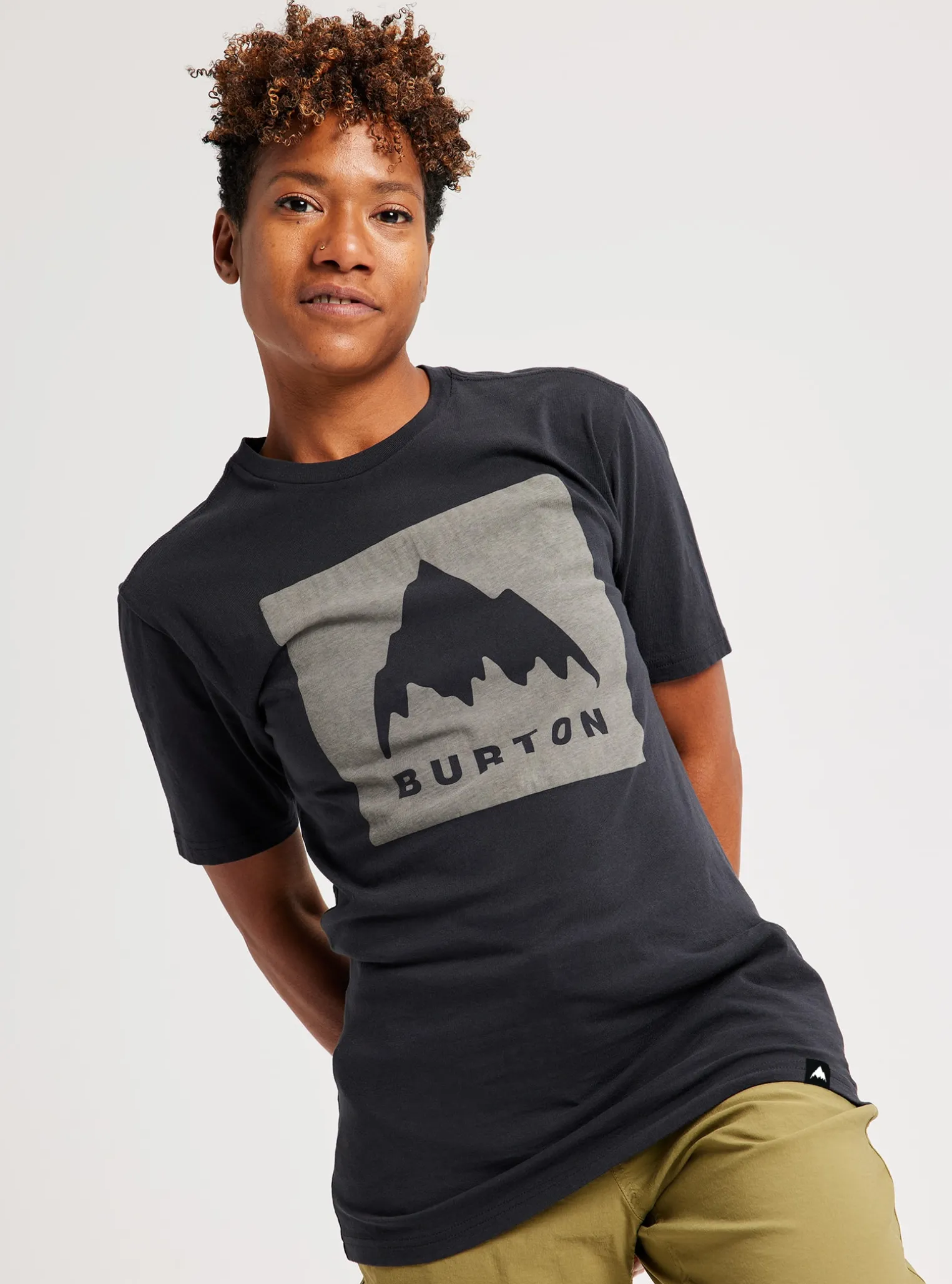 burton_classic_mountain_h_0-1.webp Burton Classic Mountain High Short Sleeve T-Shirt