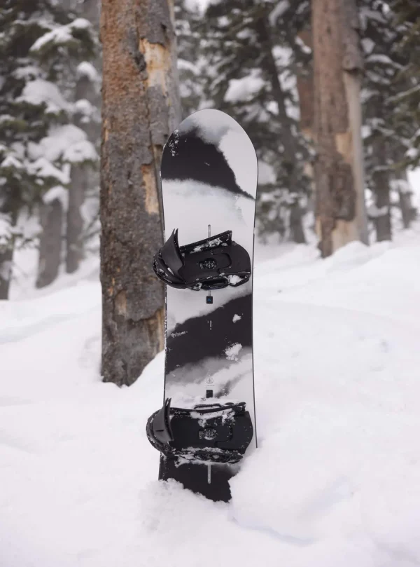 Burton Family Tree Alekesam Camber Snowboard